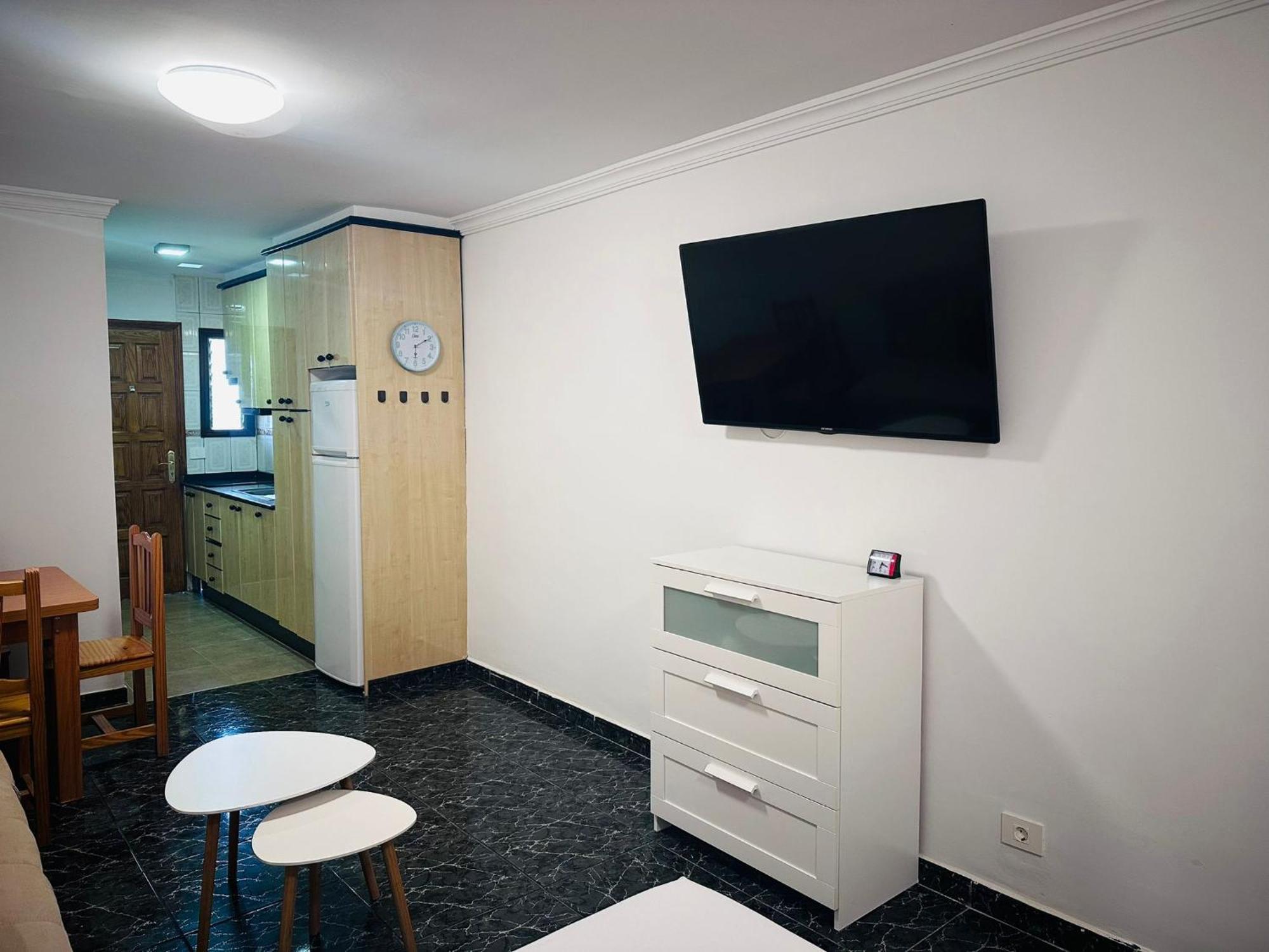 Cozy 2-Bed & Sofa-Bed Studio In Los Cristianos Esterno foto
