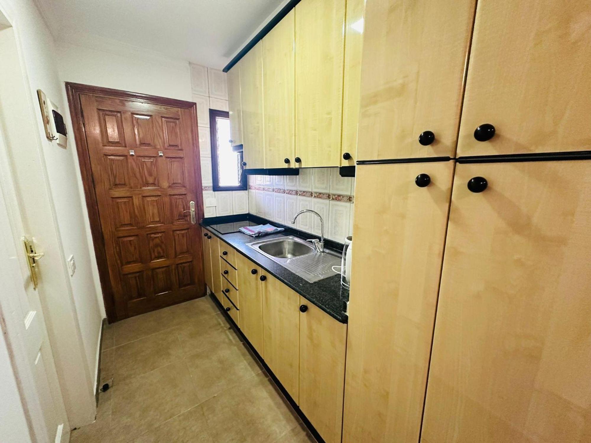 Cozy 2-Bed & Sofa-Bed Studio In Los Cristianos Esterno foto