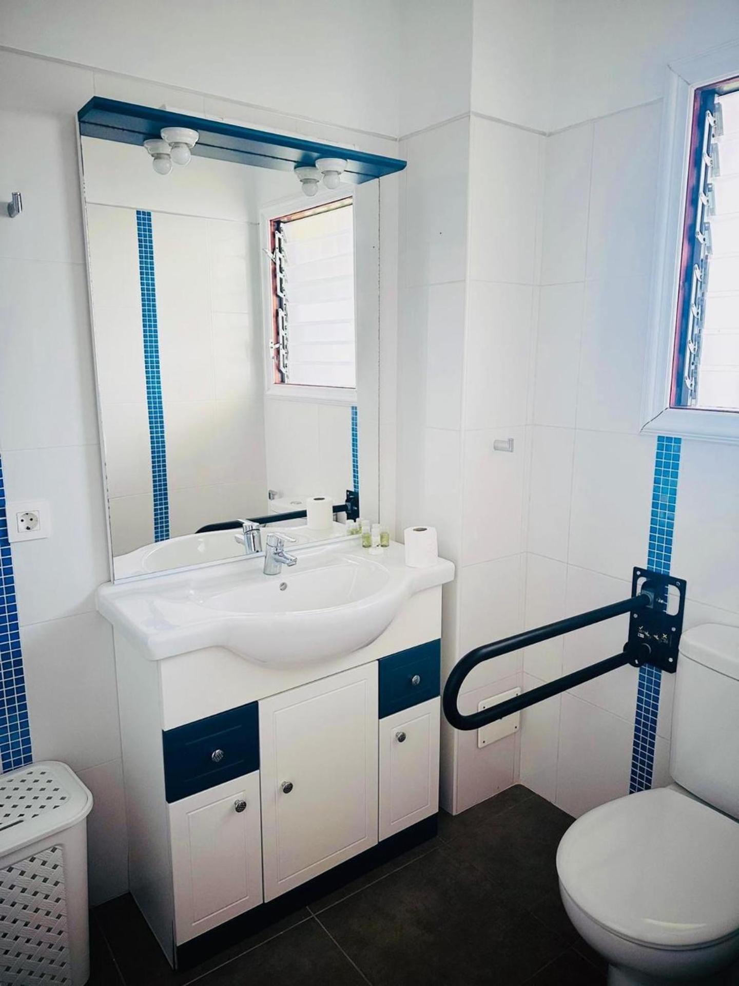 Cozy 2-Bed & Sofa-Bed Studio In Los Cristianos Esterno foto
