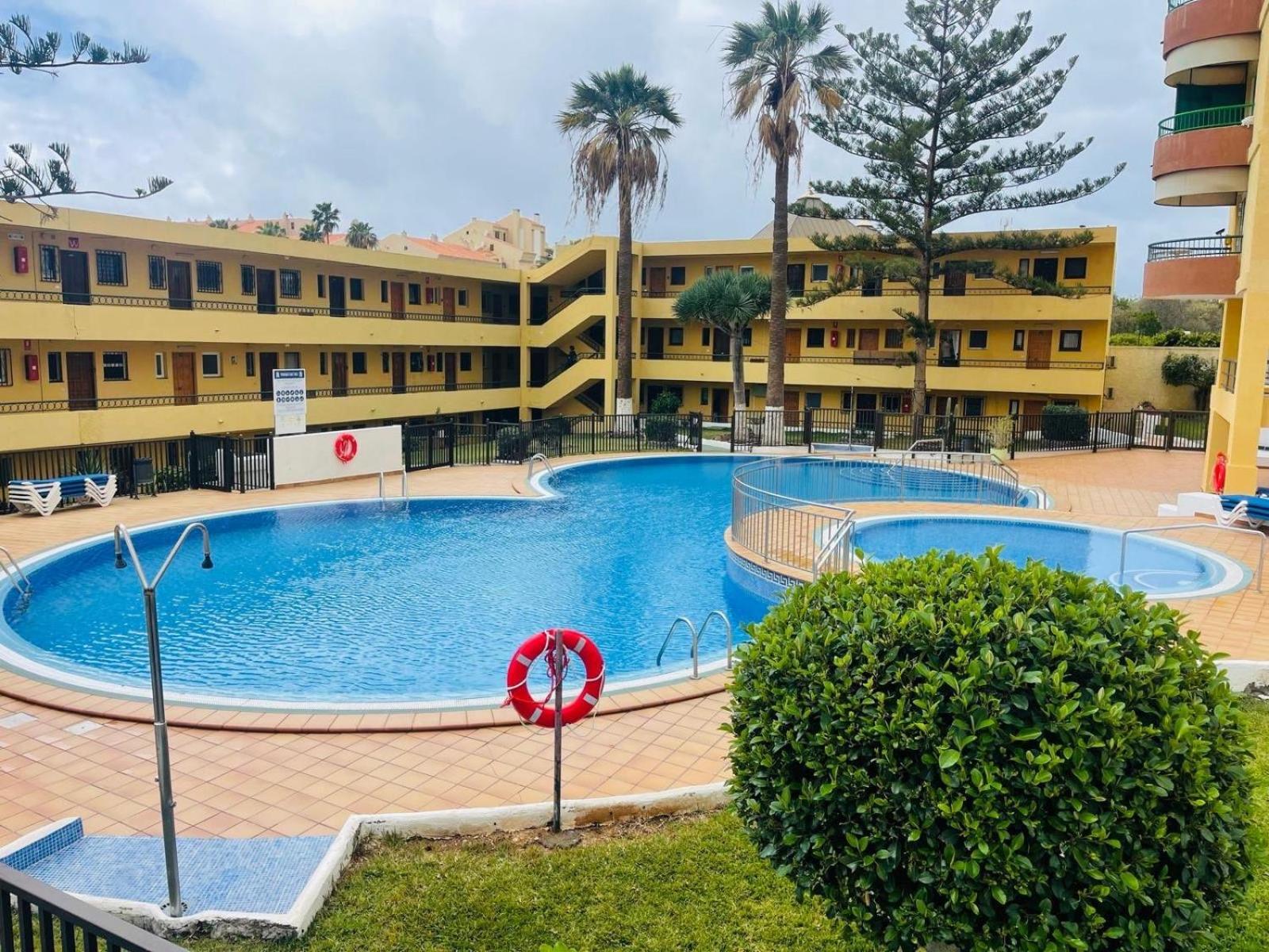 Cozy 2-Bed & Sofa-Bed Studio In Los Cristianos Esterno foto