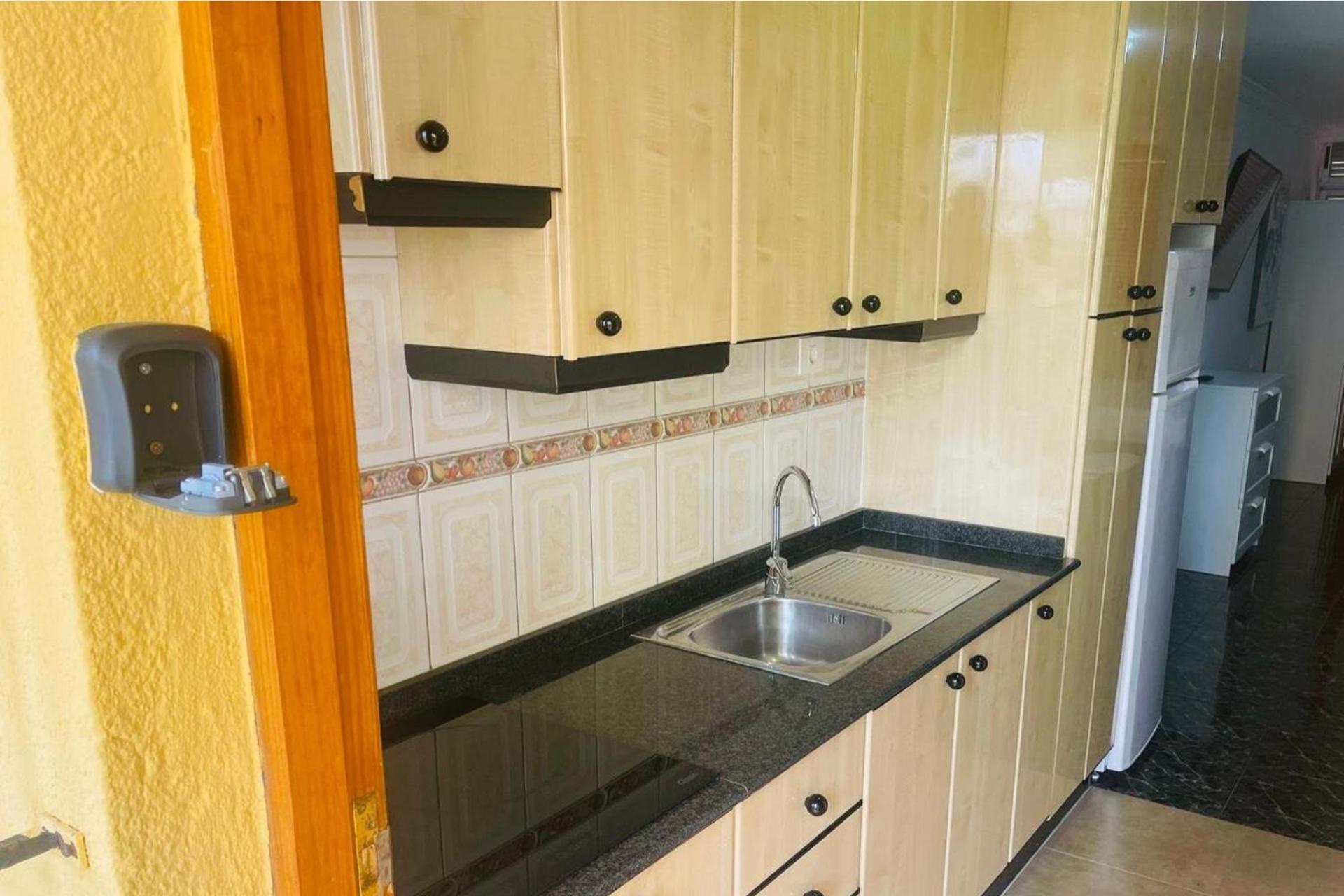Cozy 2-Bed & Sofa-Bed Studio In Los Cristianos Esterno foto